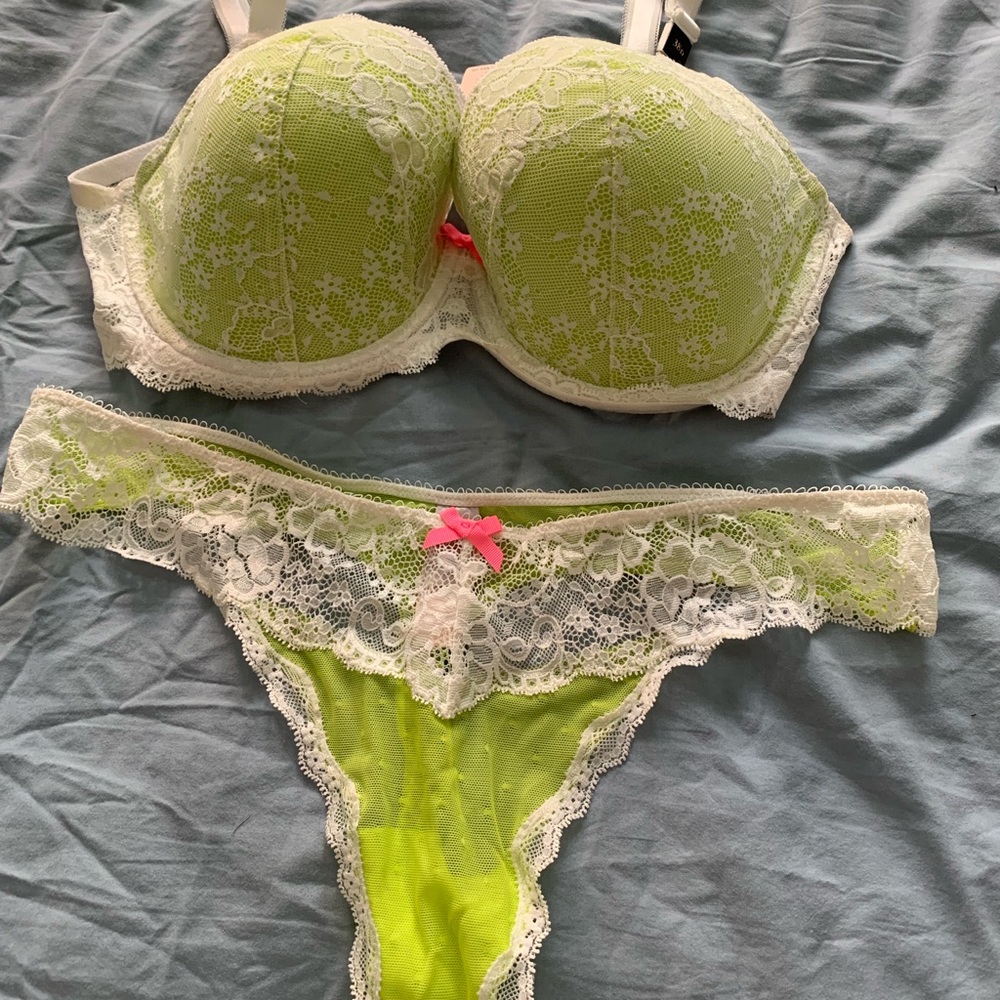 NWT 38D Bra and Matching Thong